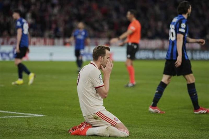 Wounded Bayern and Dortmund look for answers in untimely Klassiker - World