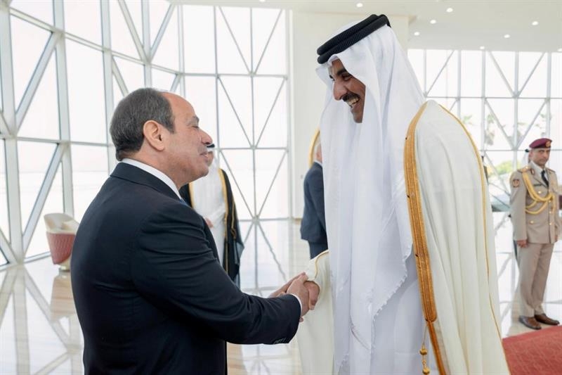 President El-Sisi meets Qatari Amir Tamim at Amiri Diwan - Foreign Affairs