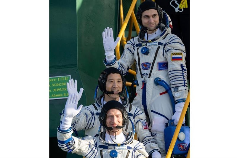 US-Russian crew of 3 launches to the International Space Station - International