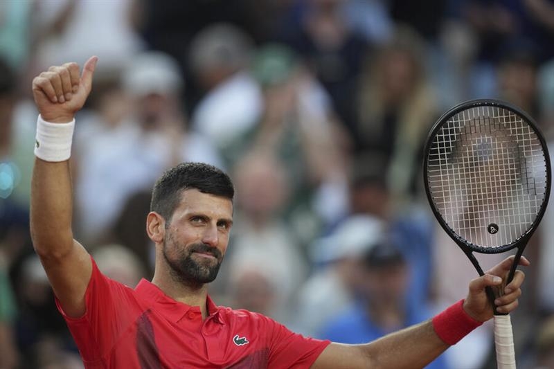 Tennis: Djokovic takes a medical timeout for a toe blister in a victory over Moutet - Omni sports