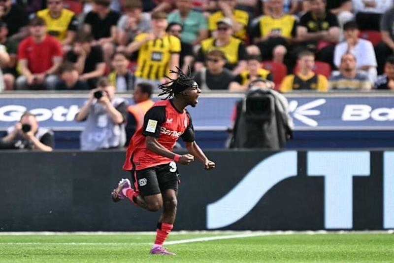 Liverpool sign Dutch right-back Frimpong from Bayer Leverkusen - World