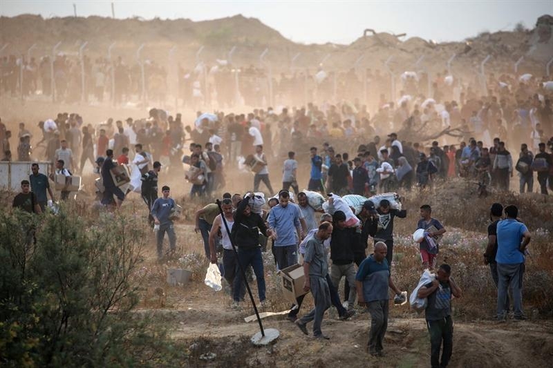Gaza civil defence says 15 killed near aid centre - War on Gaza
