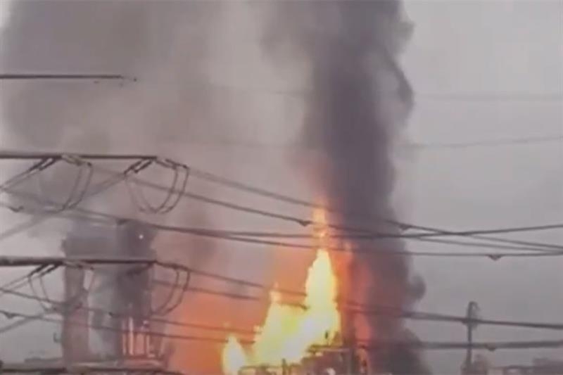 🔴 LIVE UPDATES: Israeli drone strikes oil refinery in southern Iran port city of Kangan - Region