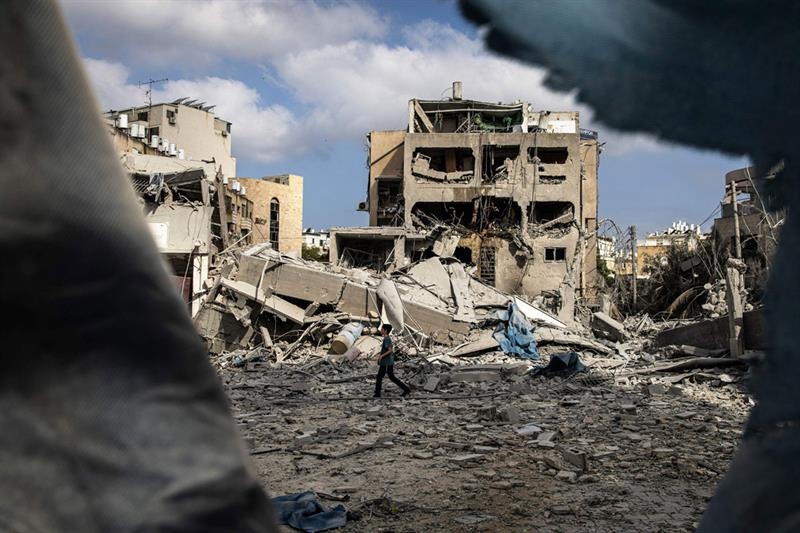 LIVE UPDATES: 11 Israelis killed, 90 wounded in Iranian strikes overnight