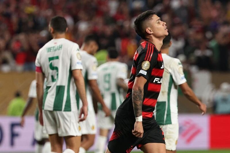 Dominant Flamengo open with victory at Club World Cup