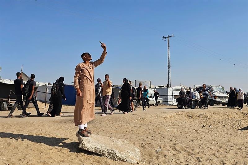 Parts of Gaza without internet after cable cut: Palestinian Authority - War on Gaza