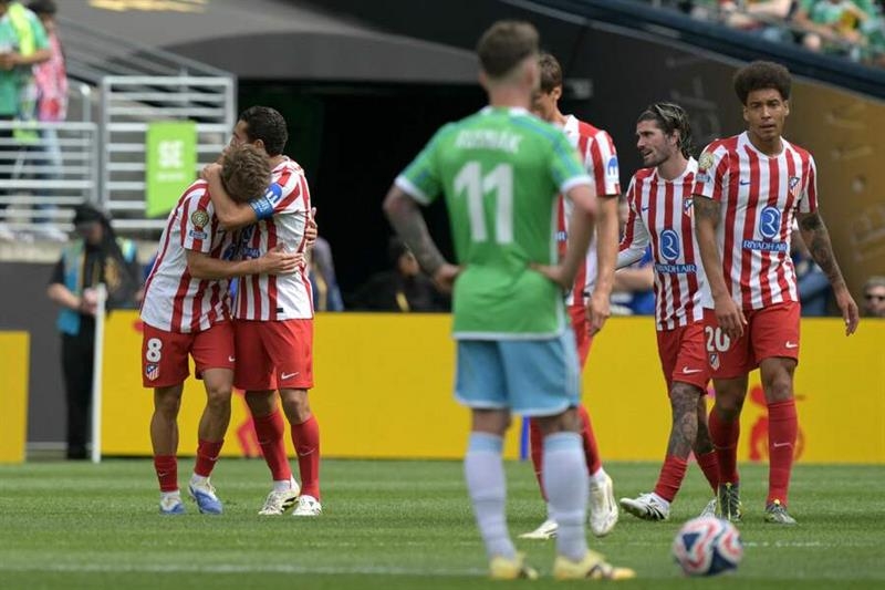 Barrios double gets Atletico back on track