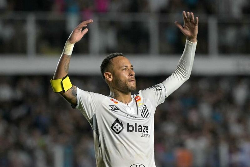 Neymar signs for six more months with Santos with an eye on World cup - World