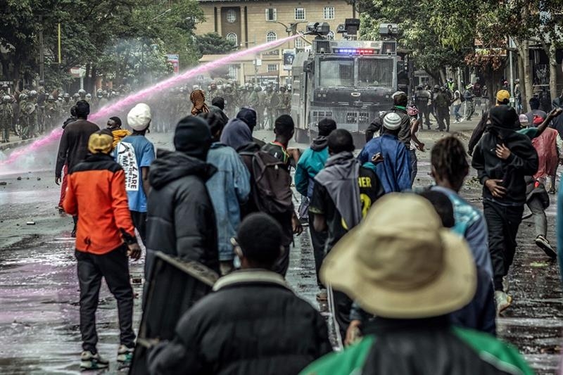 UPDATE 2: Eight dead, at least 400 wounded including 83 critical, as Kenya protests turn violent - Africa