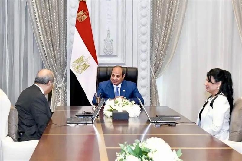 El-Sisi directs involving private sector in Hurghada Airport development by year-end - Urban & Transport