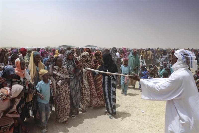 Sudan war overwhelms border town in neighbour Chad as refugees find little help - War in Sudan