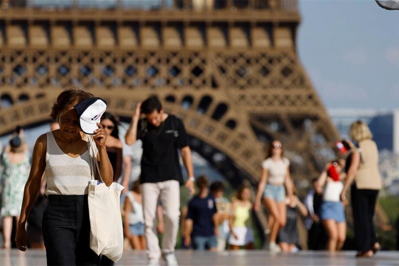 France expecting peak temperatures as heatwave hits Europe - International