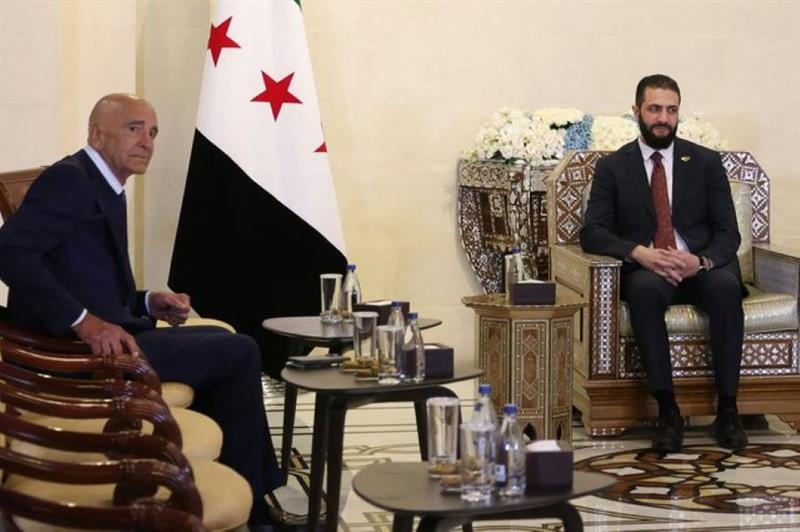 Syria's government and Kurds still at odds over merging forces : US envoy