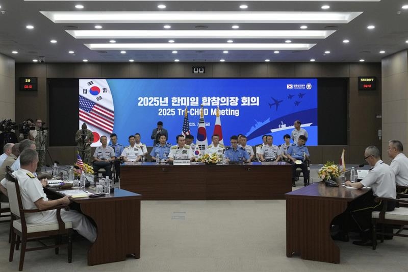 South Korea, US and Japan top military chiefs meet in Seoul - International