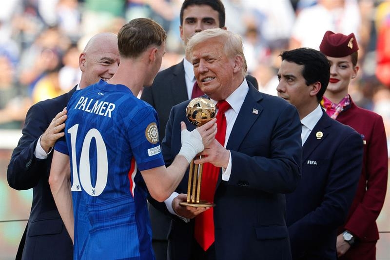 Chelsea's Palmer surprised to share Club World Cup podium spotlight with Donald Trump