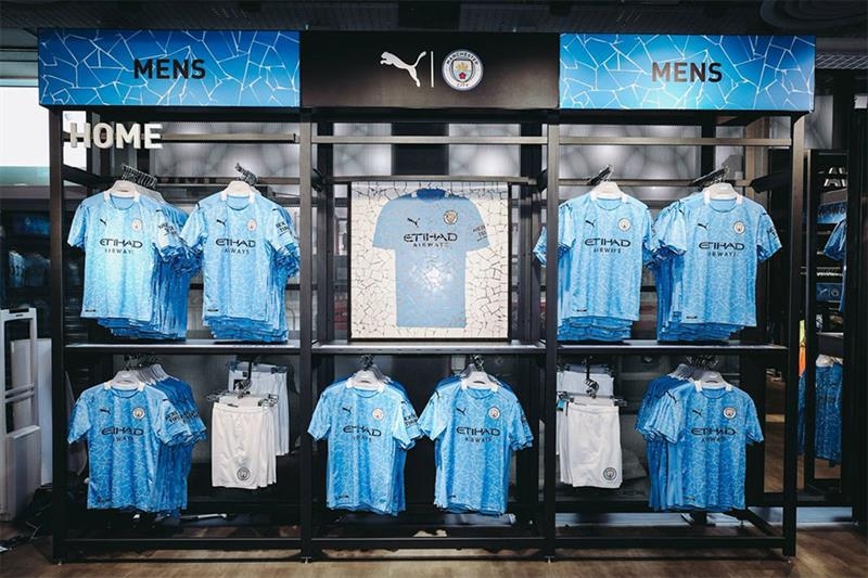 Man City sign kit deal worth reported £1 billion - World