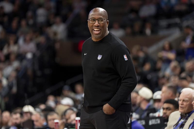 NBA: Knicks offer coaching job to Mike Brown: Reports - Omni sports