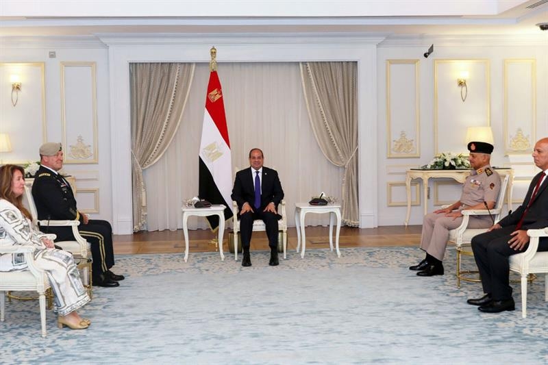 El-Sisi meets US CENTCOM Commander to discuss military ties, regional de-escalation - Foreign Affairs