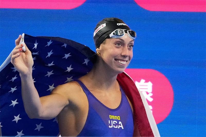 Swimming: 'Fragile' Walsh defies illness to win butterfly world gold - Omni sports