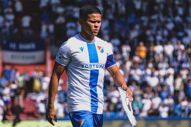 Pyramids FC sign Brazilian winger Ewerton on four-year deal - Egyptian Football