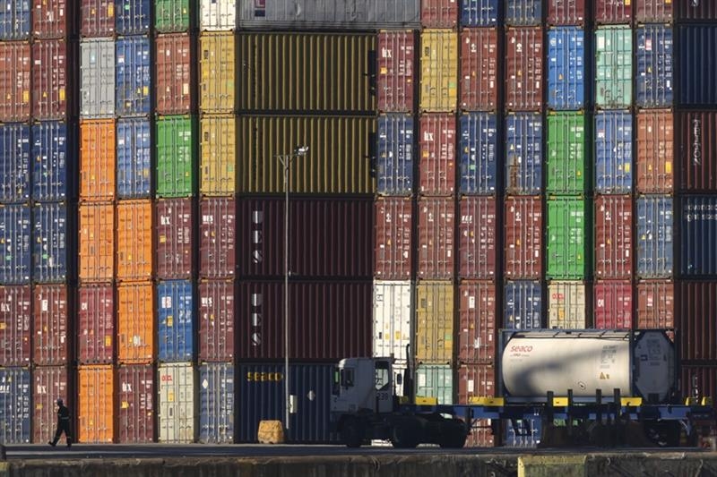 Trump signs order to justify 50% tariffs on Brazil - Economy