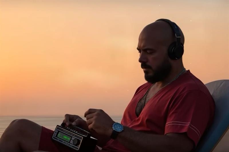 Mahmoud El-Esseily releases sun-soaked summer album