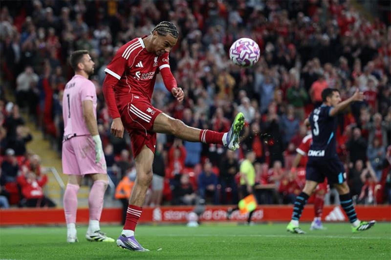 Liverpool splash out to secure status as Premier League's top dogs - World
