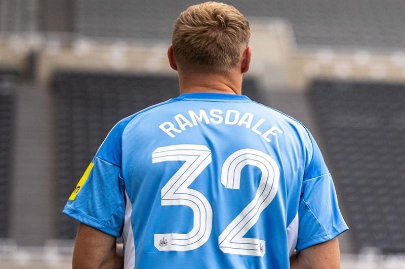 Newcastle sign goalkeeper Ramsdale on season-long loan from Southampton - World