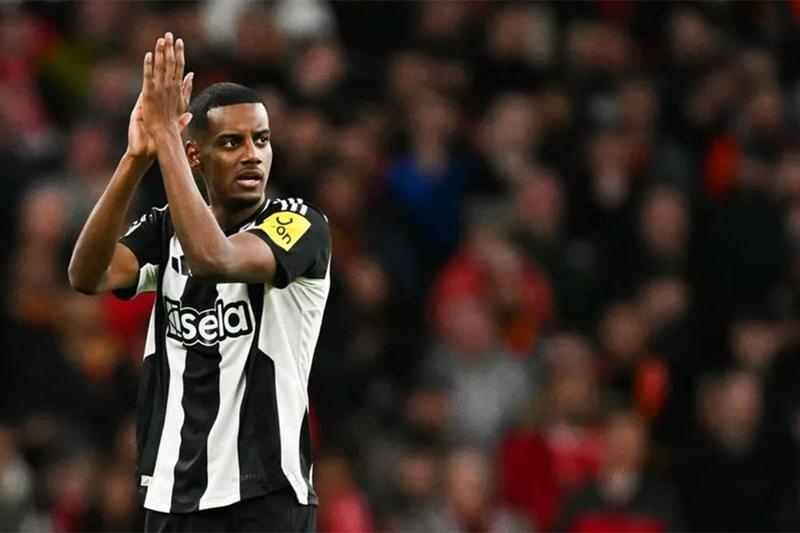 Isak told to train alone by Newcastle: reports - World