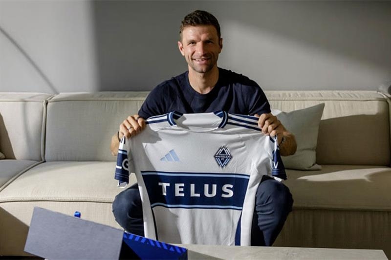 German great Mueller signs with MLS Whitecaps - World