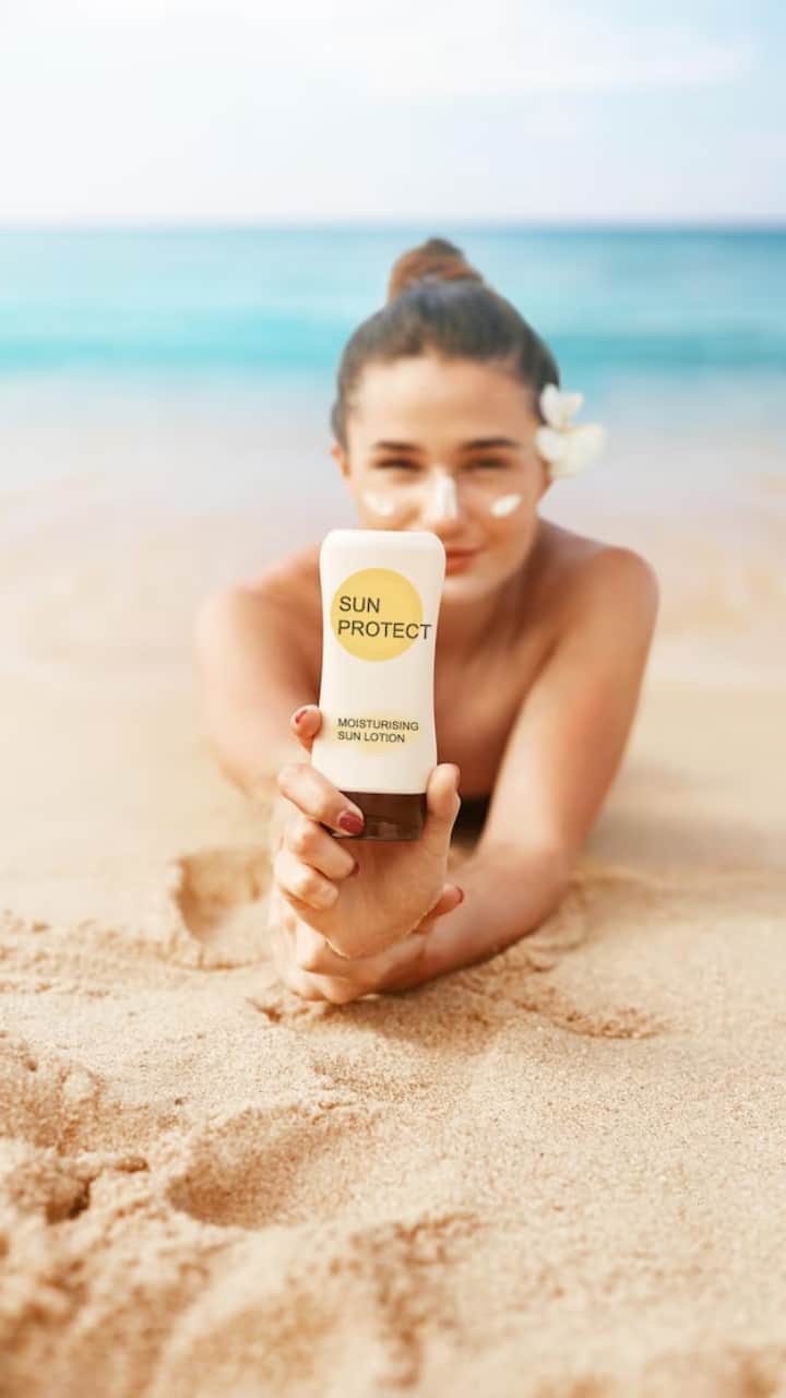 Top 4 Sunscreens on Great Summer Sale to Stay Protected, Glowing & Sun-Ready