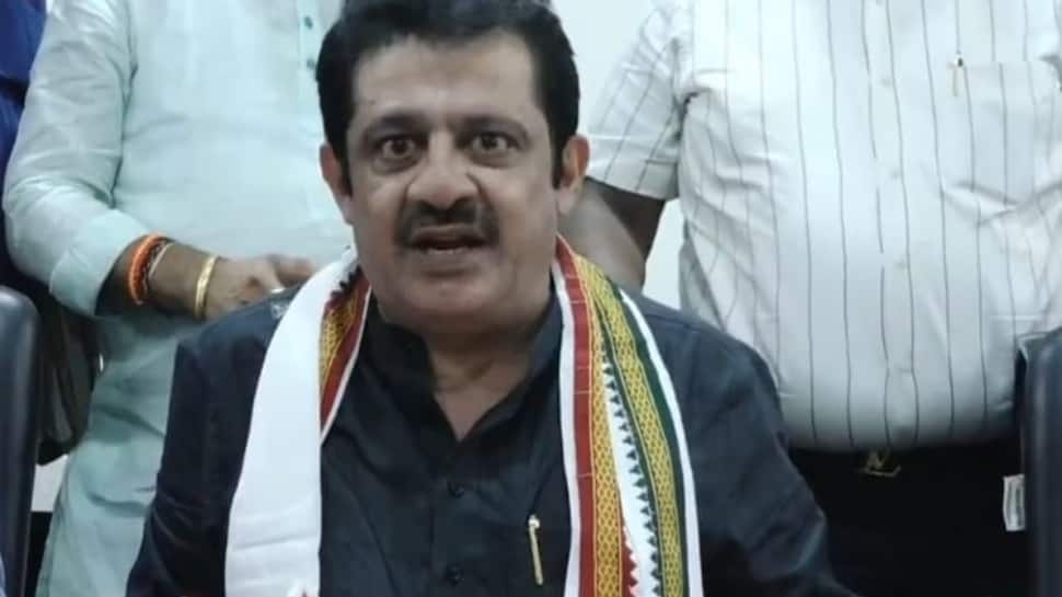 ‘Will Become Suicide Bomber For India In War Against Pakistan': Ktaka Minister Amid Border Tensions