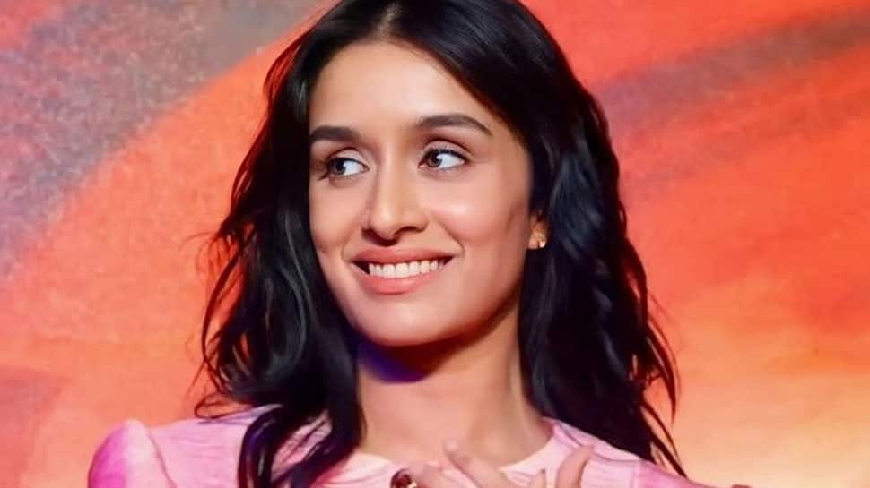 Shraddha Kapoors Then & Now Pics: Same Haistyle Since She Was...