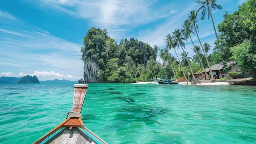 Uncovering These 8 Most Isolated Islands Of The World: THIS Place Has 0 Population, Can You Believe It?