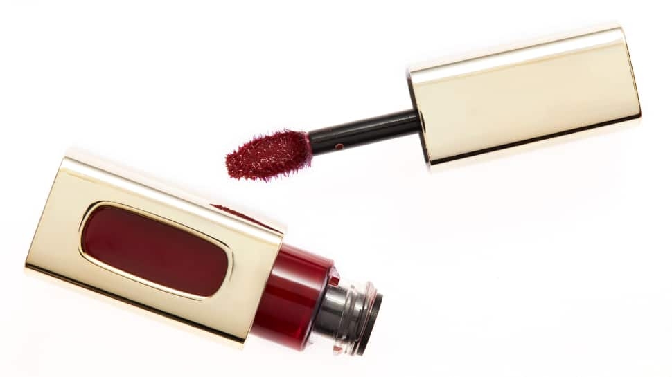 From Subtle to Bold: Lip Glosses That Upgrade Any Look