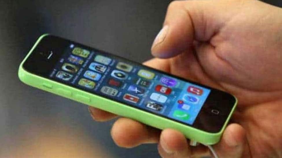 Total Telephone Subscribers In India Increase To 1,203.84 Million In April