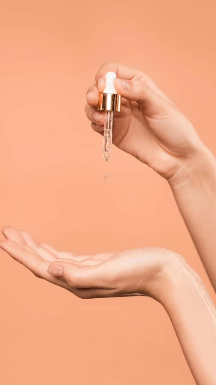 Glow Naturally: Best Facial Oils to Grab at Myntra's End of Reason Sale