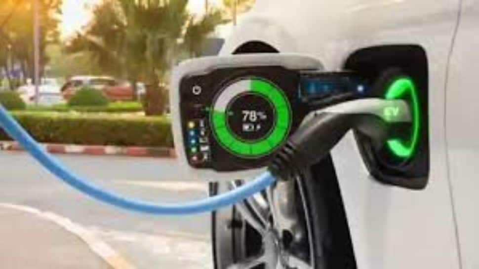 Indian EV Industry Likely To Have 2 Lakh Professionals In Workforce By 2030