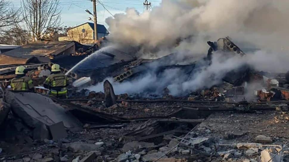 Ukraine Blows Up Russia's Rs 700 Cr Warbird; Zelensky Sends Su-35 To Hell