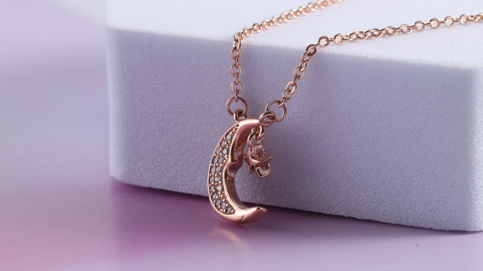 Pendant Perfection: Women's Pendants from Amazon's Ultimate Brand Sale