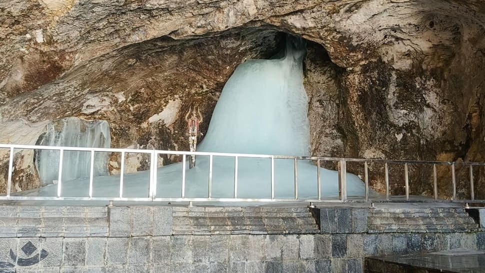 Amarnath Yatra: First Prayer Held At Holy Cave; LG Manoj Sinha In Attendance