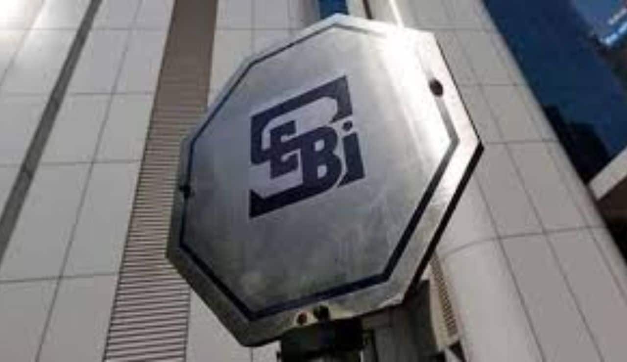 SEBI Encourages Investors To Use CeFCoM Platform For Paying Advisers, Research Analysts