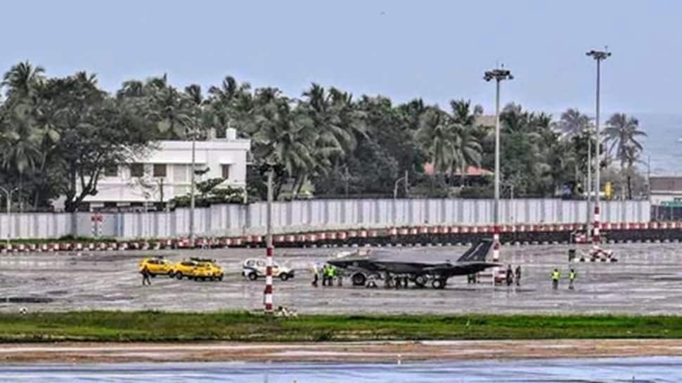 British F-35 Fighter Jet Makes Emergency Landing In India After...Indian Ocean...