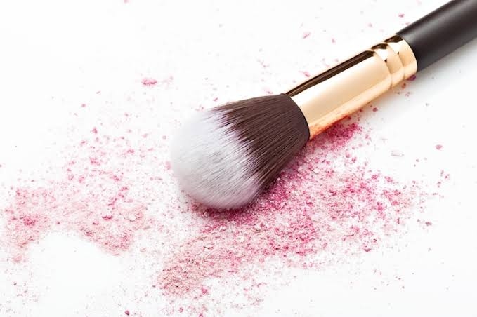 Top Blushes for a Natural Glow: From Dewy Drops to Matte Powder Picks