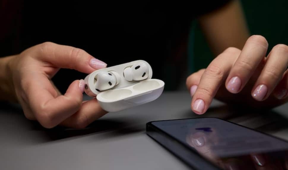 4 Noise‑Cancelling Earbuds to Level Up Your Sound Game