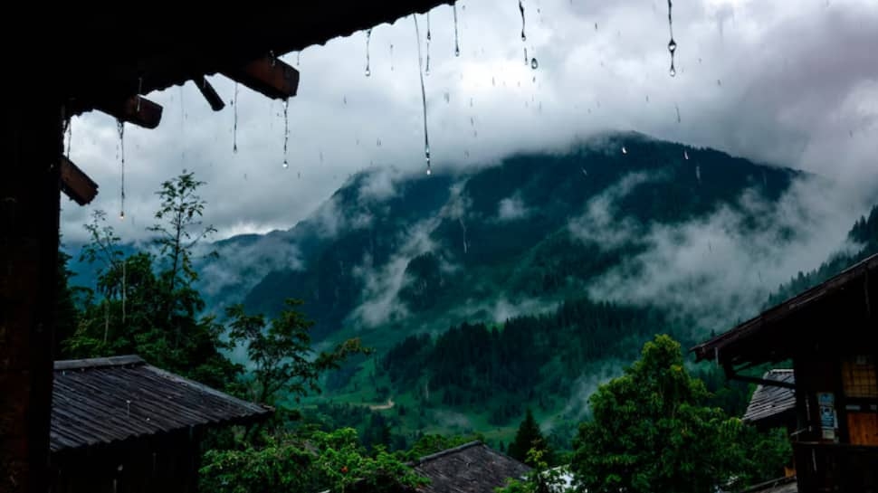 Want To Experience The Monsoon Magic? 7 Scenic Spots In India That Will Leave You Speechless