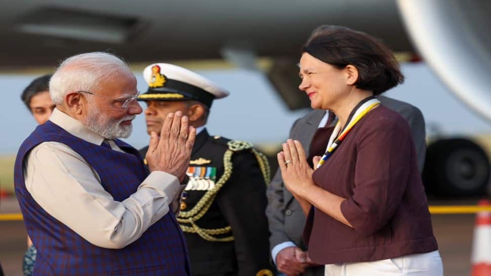 Hearts Race, Flags Fly: London Welcomes Modi Like A Rock Star