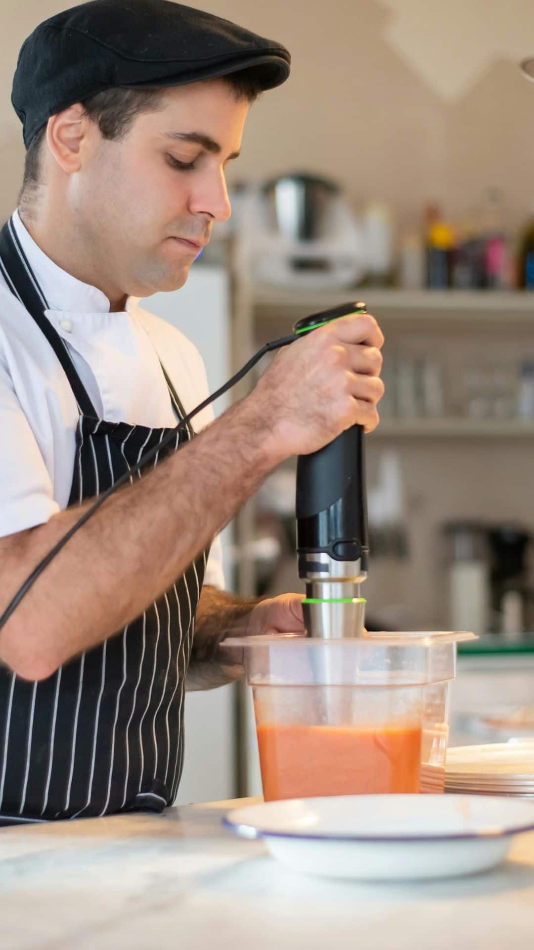 Powerful & Portable: Top Hand Blenders and Mixers for Everyday Cooking