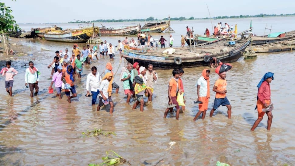 Bihar: As Politicians Shout For Votes, Homeless Cry In Silence - Over 50 Houses Lost To Ganga In 7 Days