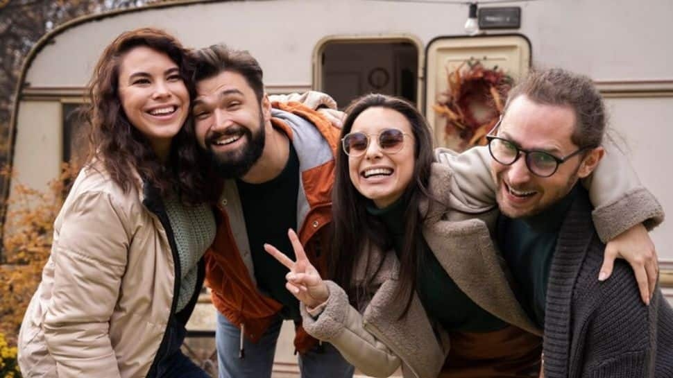 Friendship Day 2025: Chill Or Crazy? Pick The Best Night Out Plan For Your Friend Circle